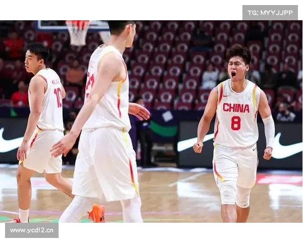 中国男篮热身赛轻取喀麦隆队,赵睿单节16分现“杀手本色” 中国男篮热身赛轻取喀麦隆队,赵睿单节16分现“杀手本色”